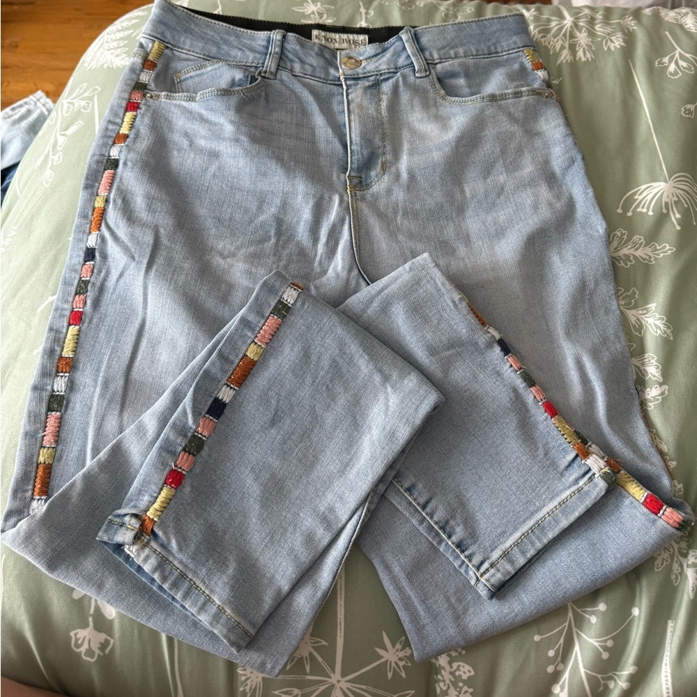 Brand Knox rose size 6 lite blue skinny jeans w colorfully outer seam
